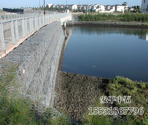 鉛絲籠護岸.jpg 鉛絲籠護岸.jpg