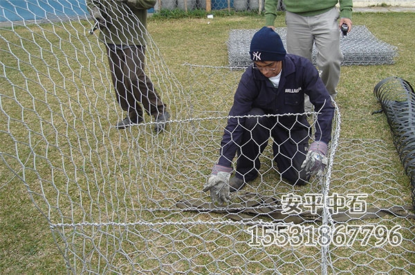 鉛絲石籠防洪.jpg 鉛絲石籠防洪.jpg